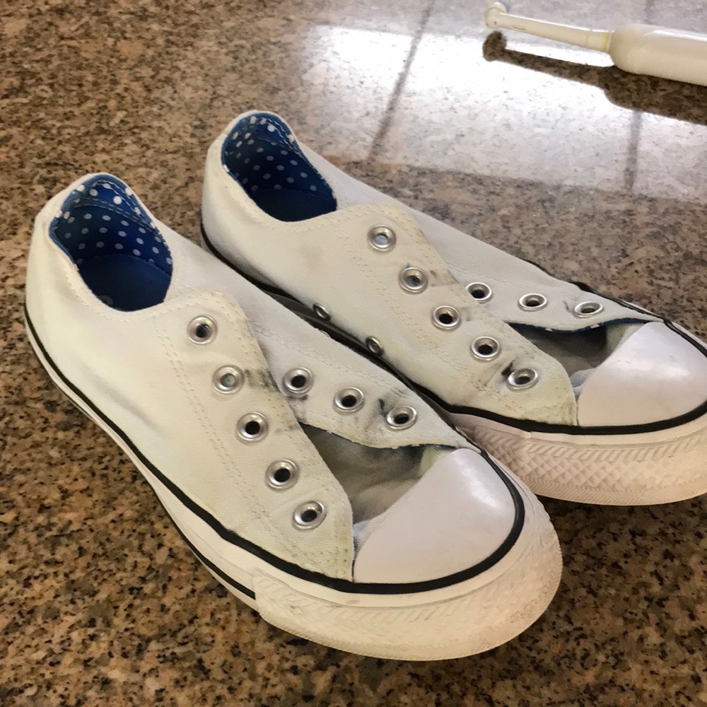 White Converse all star size 6